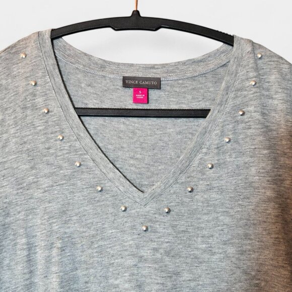 Vince Camuto Short Sleeve V Neck Top S Grey Relaxed Fit Embellished T Shirt NWT - Picture 2 of 9